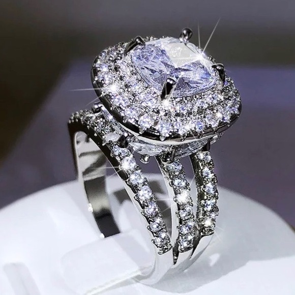 NEW 925 STERLING SILVER DIAMOND RING - Picture 4 of 4